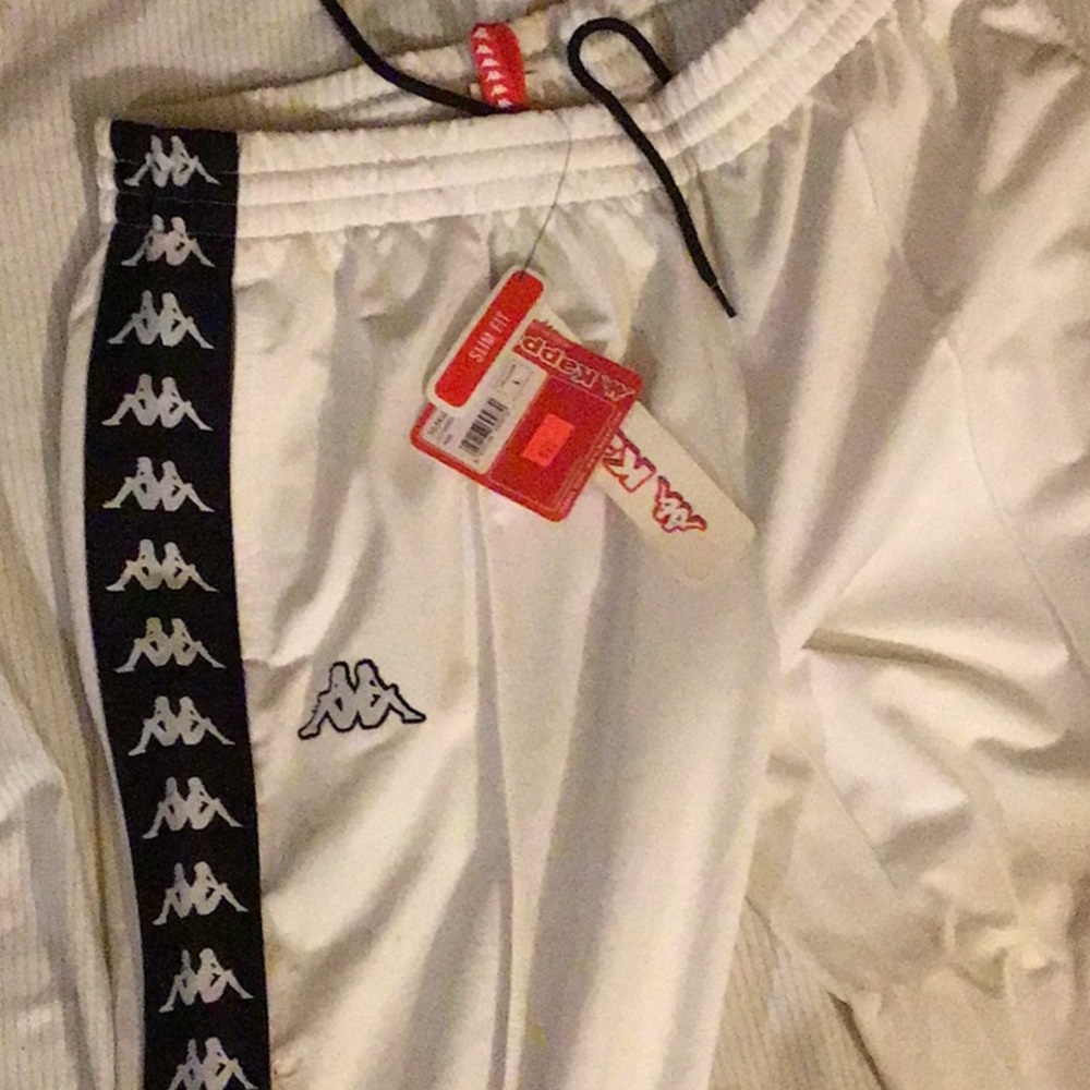 Trackpants